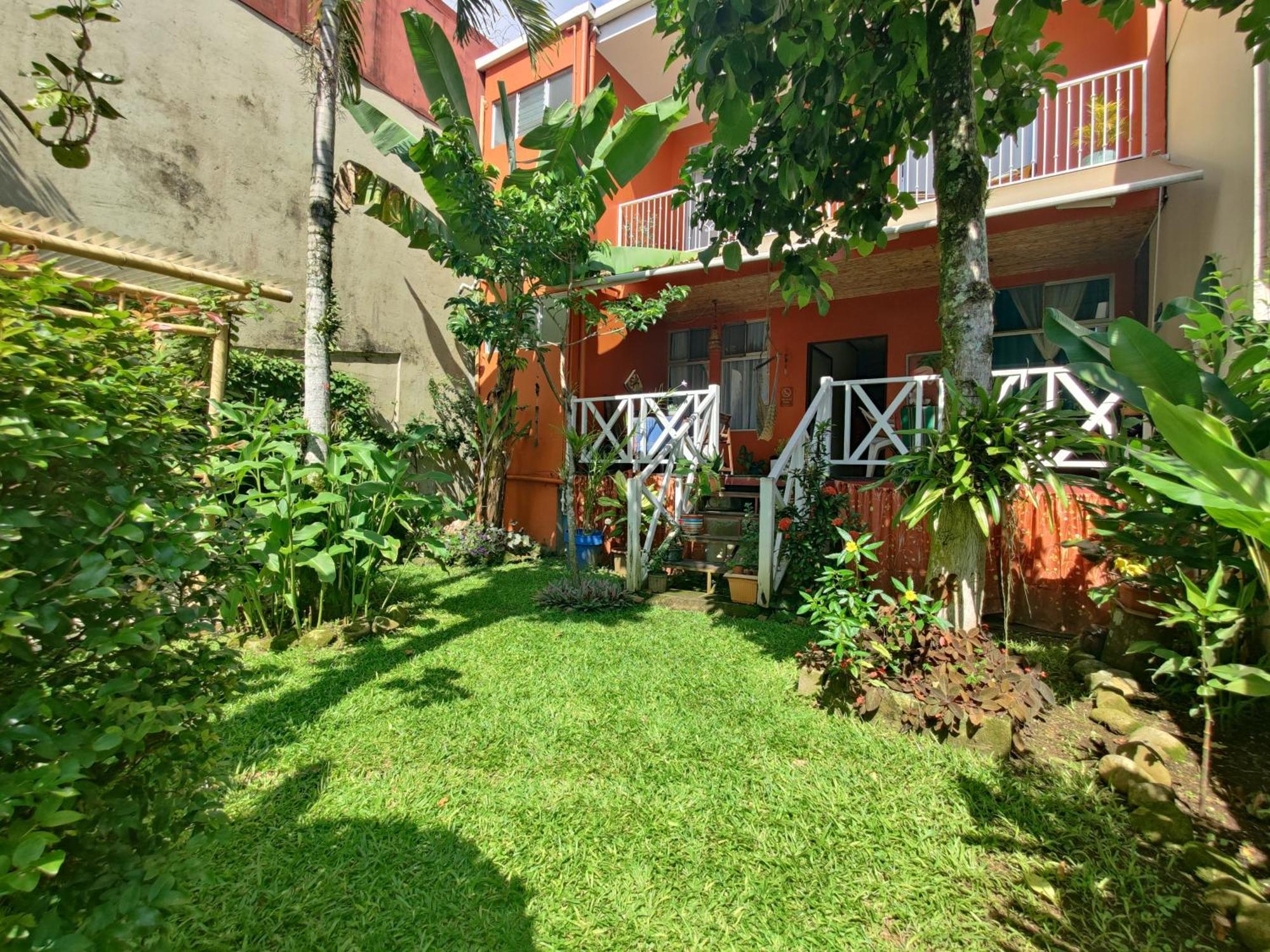 Casa de Lis Hotel&Tourist Info Centre Turrialba Exterior foto